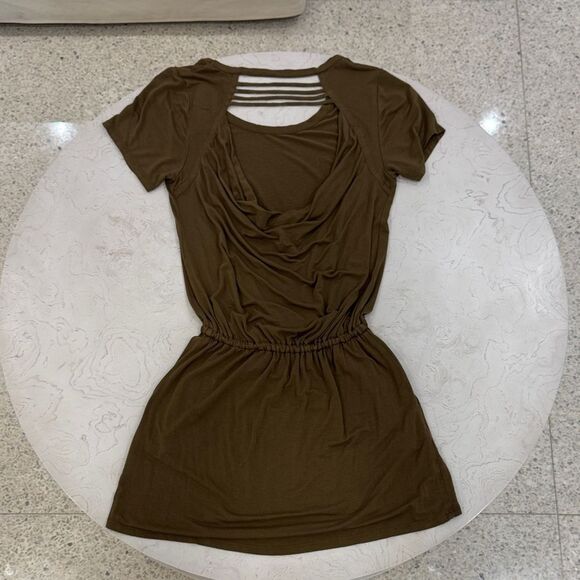 Chaser Brown Short Sleeve Midi Dress - Picture 10 of 10